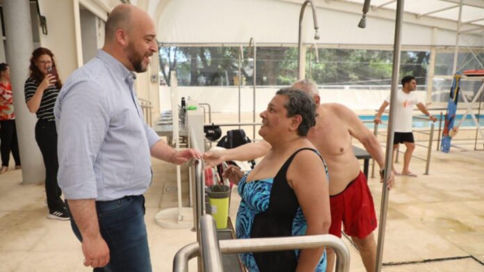 Ya está abierta la inscripción a las actividades gratuitas de la pileta de La Esquina Encendida